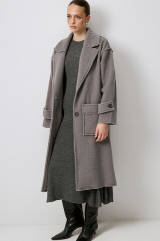Touche Prive Winter coat in Grey
