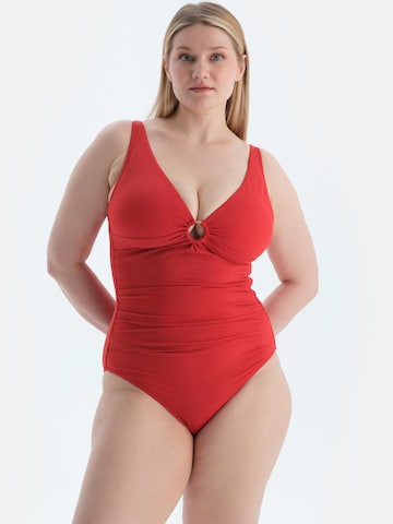 Dagi Minimizer Strój kąpielowy modelujący sylwetkę w kolorze czerwony: przód