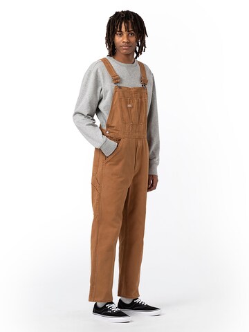 regular Pantaloni con pettorina 'Duck' di DICKIES in marrone