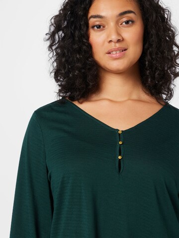 ABOUT YOU Curvy Shirt 'Hedda' in Groen