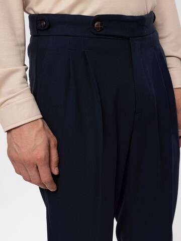 Slimfit Pantaloni de la Antioch pe albastru