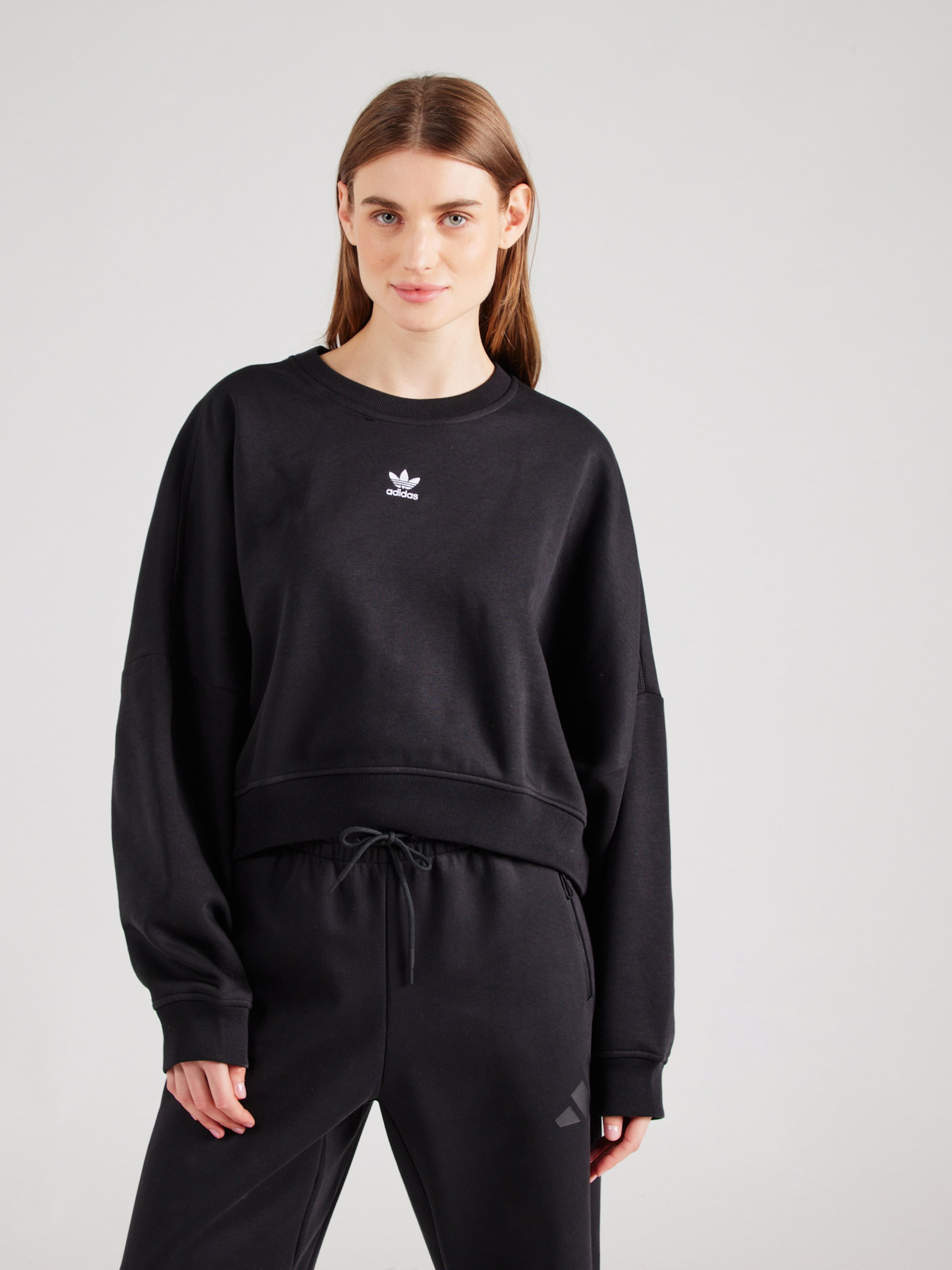 Tuta adidas aperta di lato sale