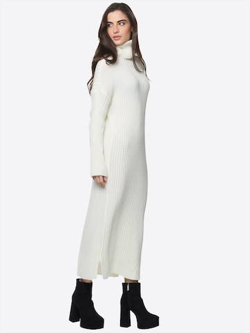 Elara Kleid in Weiß