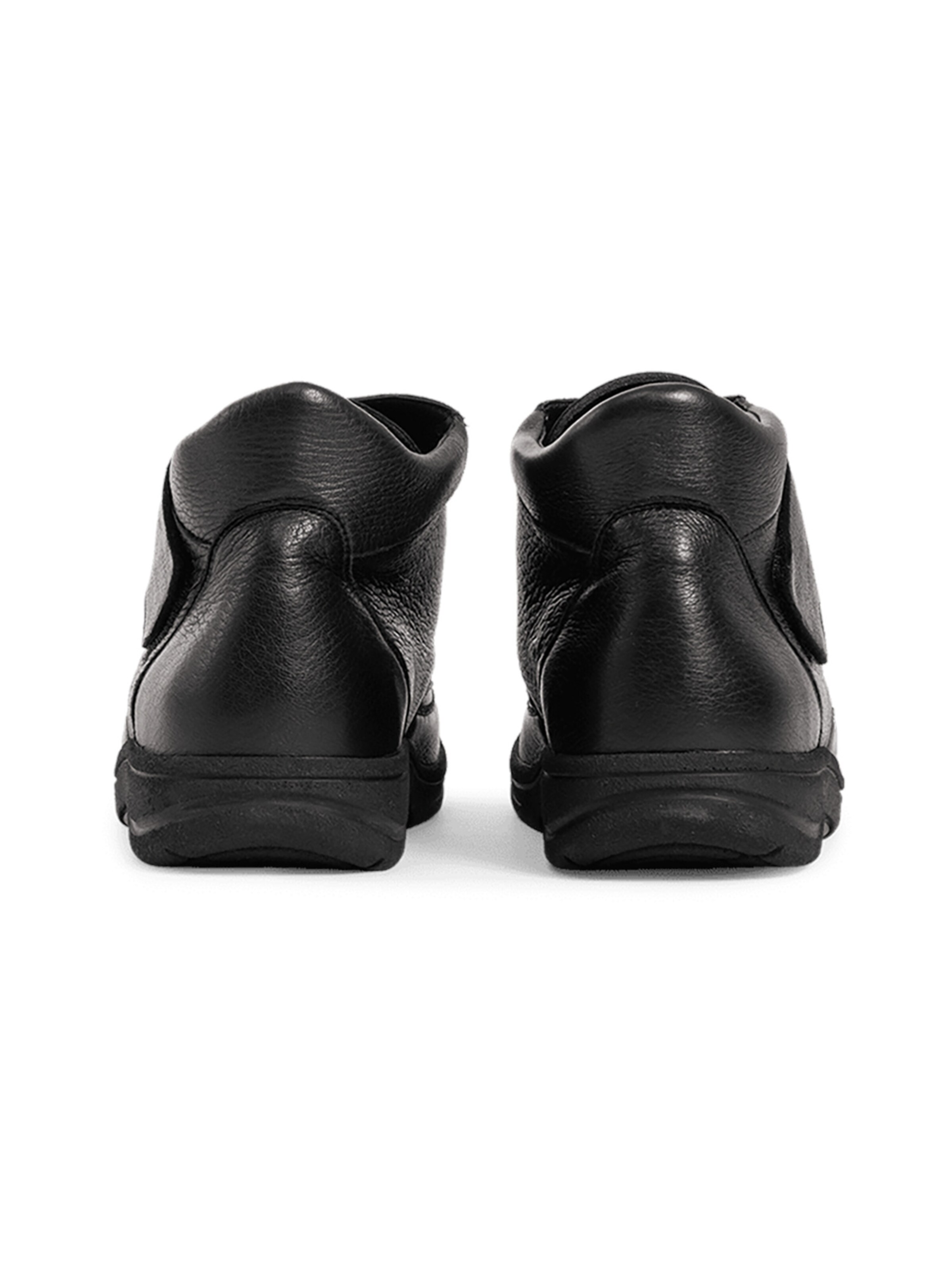 VITAFORM Boots in Black