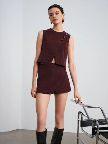 Dilvin Vest in Red