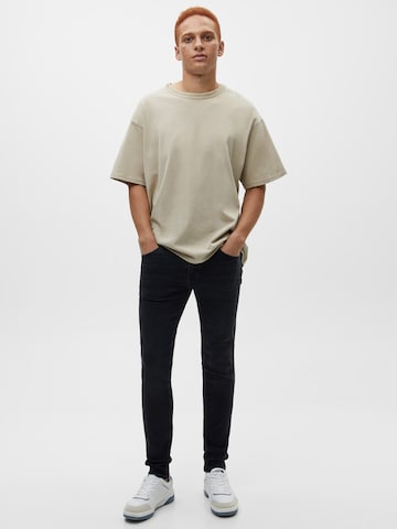 Pull&Bear Regular Jeans in Zwart: voorkant