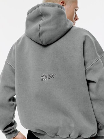 Sweat-shirt 'STWD' Pull&Bear en gris