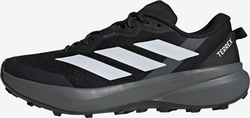 Chaussure de course 'Tracefinder Plus' ADIDAS TERREX en noir : devant
