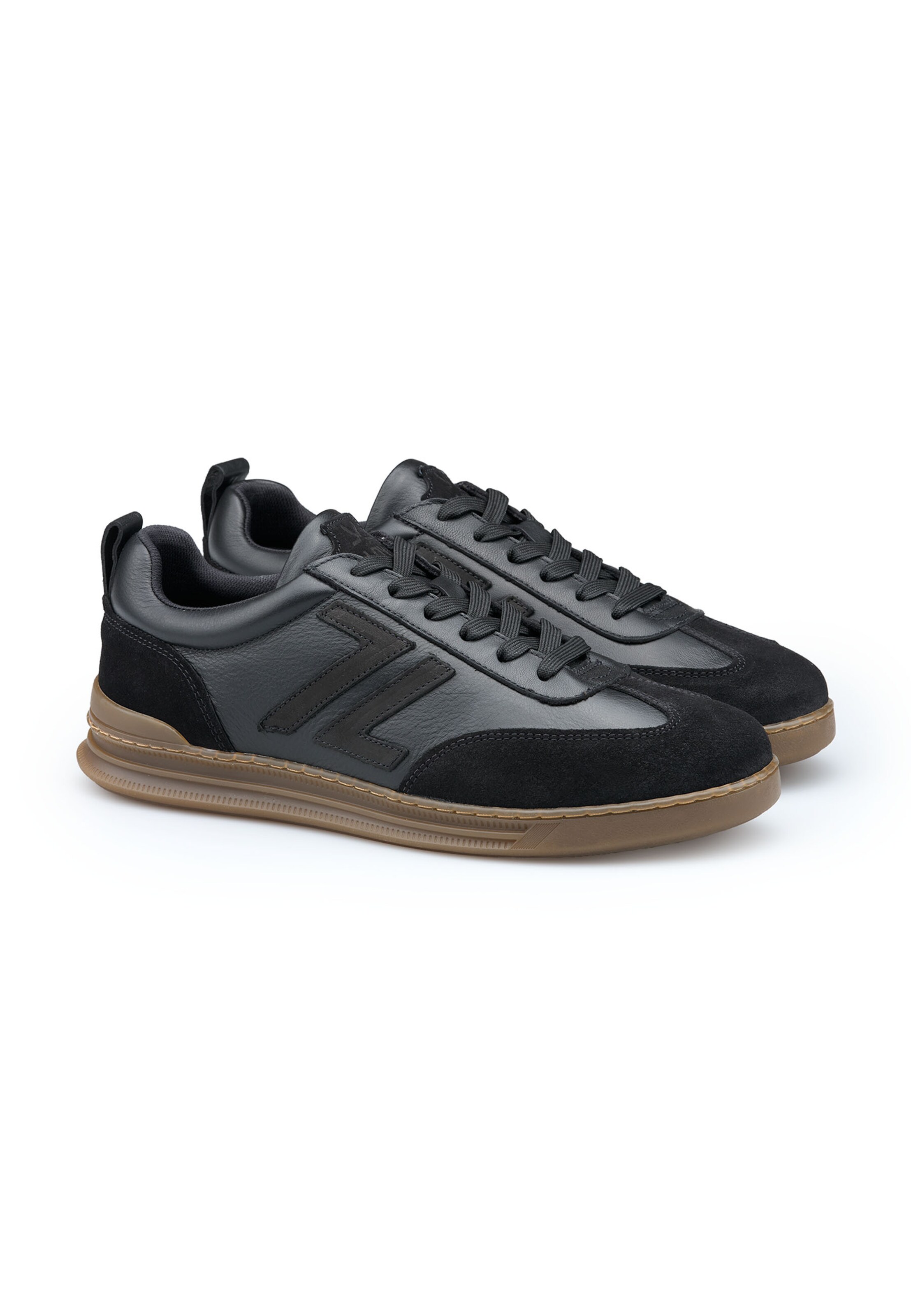 Sneaker bassa 'Orbit 77' di LLOYD in nero