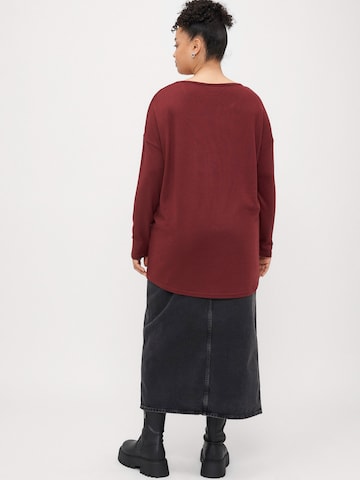 ONLY Carmakoma - Camiseta 'CARMALBA' en rojo