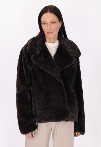 Usha Winterjas in Bruin: voorkant