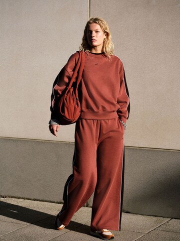 Sweat-shirt self. en marron