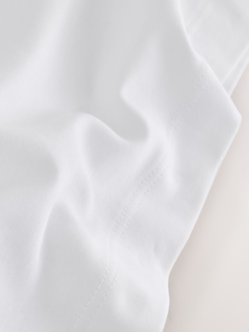Next - Camiseta en blanco
