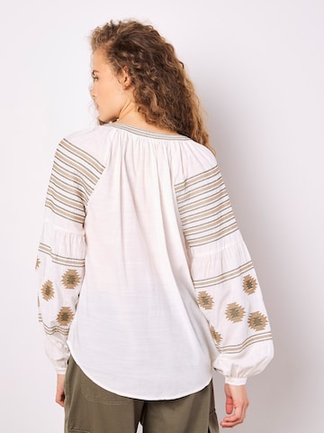 Apricot Blouse 'Aztec Embroidered' in White