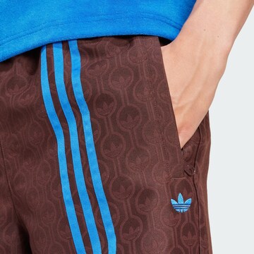 Loosefit Pantalon '70s Club' ADIDAS ORIGINALS en marron