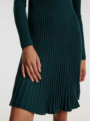 Robe 'Katrin' EDITED en vert