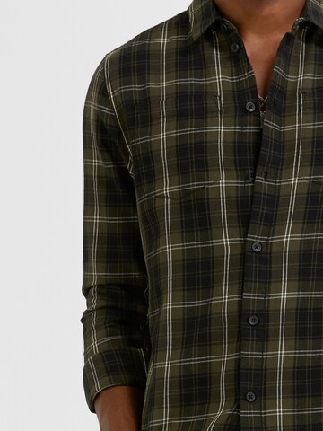 tigha Regular fit Button Up Shirt 'Loan' in Black