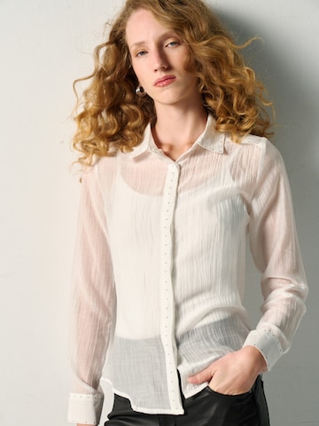 Camicia da donna di KOROSHI in bianco: frontale
