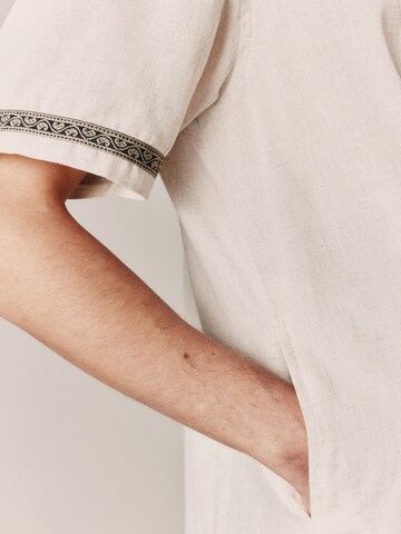 Coupe regular Chemise Next en beige