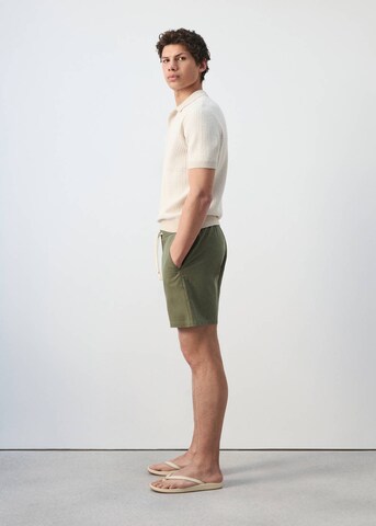 MANGO MAN Regular Shorts 'Rey' in Grün