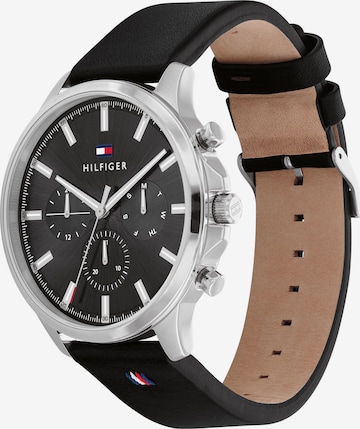 TOMMY HILFIGER Analog klokke i sølv: forside