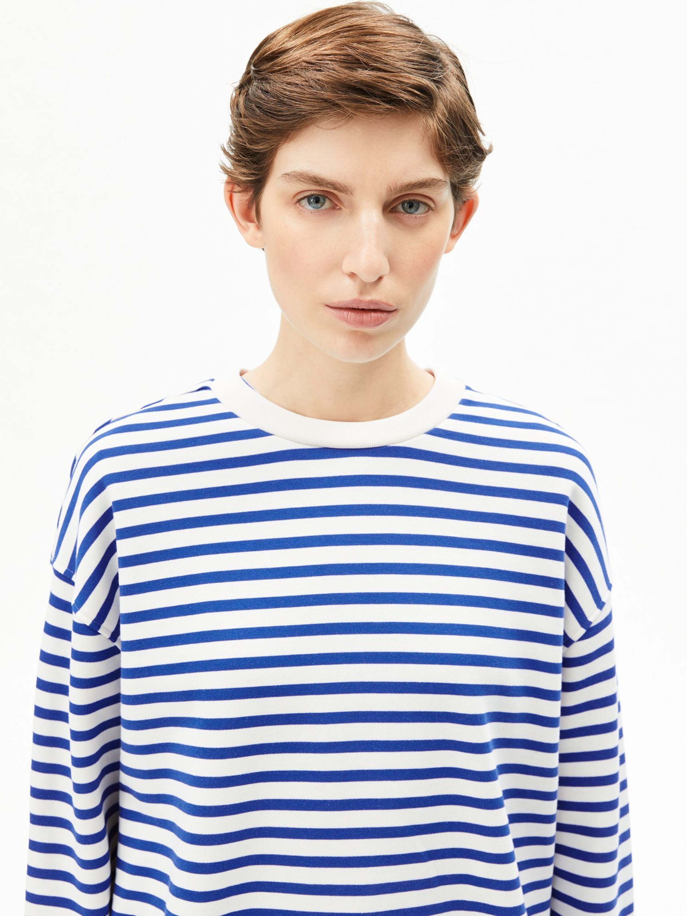 ARMEDANGELS Sweatshirt in Blue: front