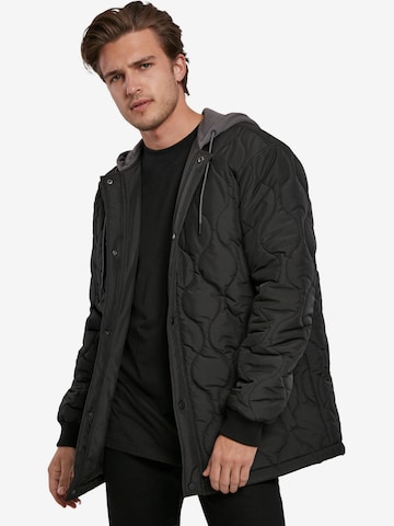 Urban Classics Демисезонная куртка в Черный: спереди