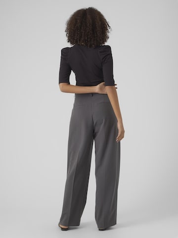 Vero Moda Tall Tričko 'VMEGAMAXI' - Čierna