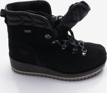 UGG Stiefeletten 36 in Schwarz: predná strana