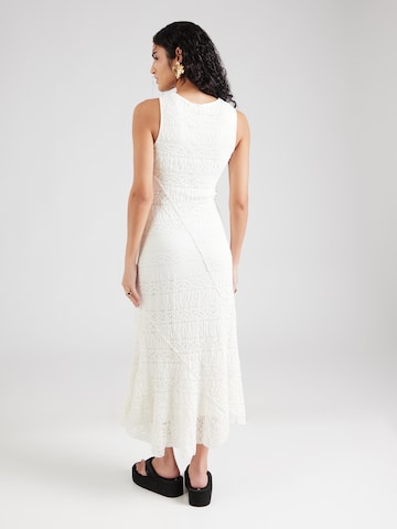 Gina Tricot - Vestido en blanco