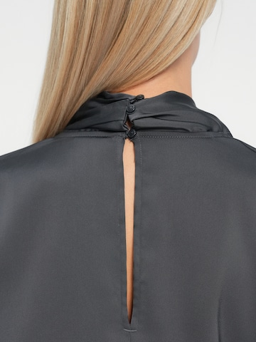 Bluză 'JDYROCKY' de la JDY pe gri