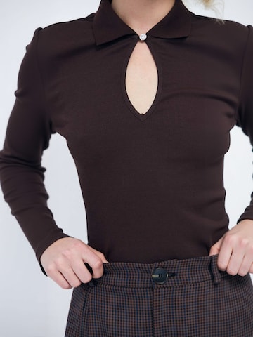 T-shirt ' Isabellcras ' Crās en marron