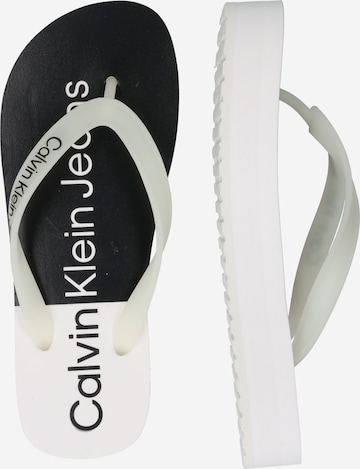 Calvin Klein Jeans - Sandalias de dedo 'LORA' en blanco
