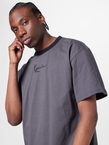 Karl Kani T-Shirt 'Metaverse' in Grau