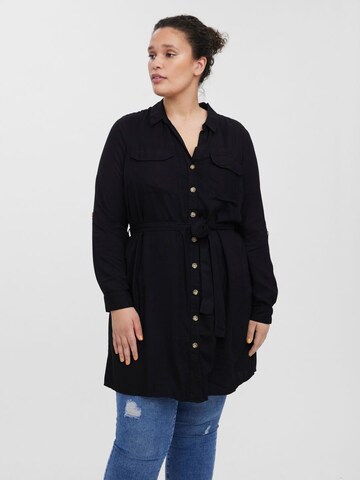 Robe-chemise Vero Moda Curve en noir : devant