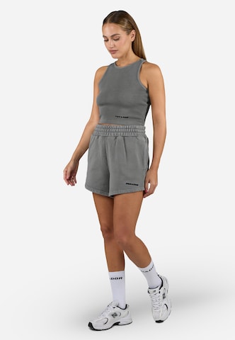 Pegador Loosefit Shorts 'Wiluna' in Grau