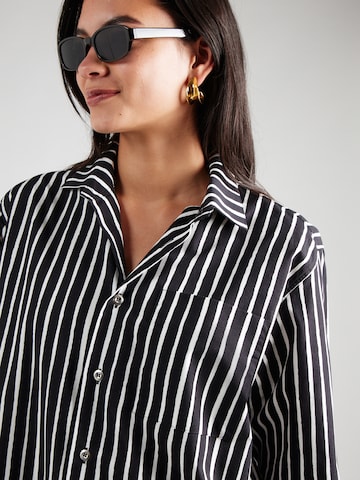 Marimekko - Blusa 'JOKAPOIKA 2017' em preto