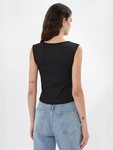Hiccup Top in Schwarz