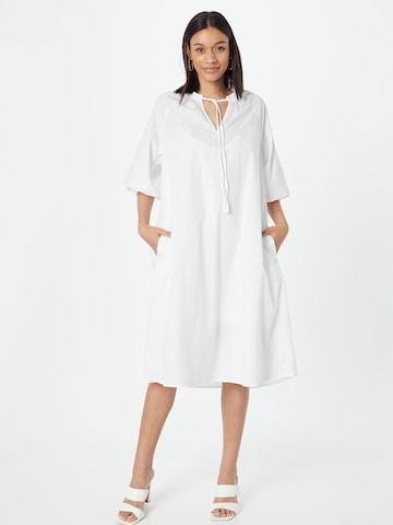 Emily Van Den Bergh Košilové šaty – bílá: přední strana
