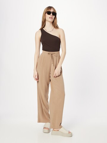 LA STRADA UNICA - regular Pantalón plisado 'KENYA' en marrón