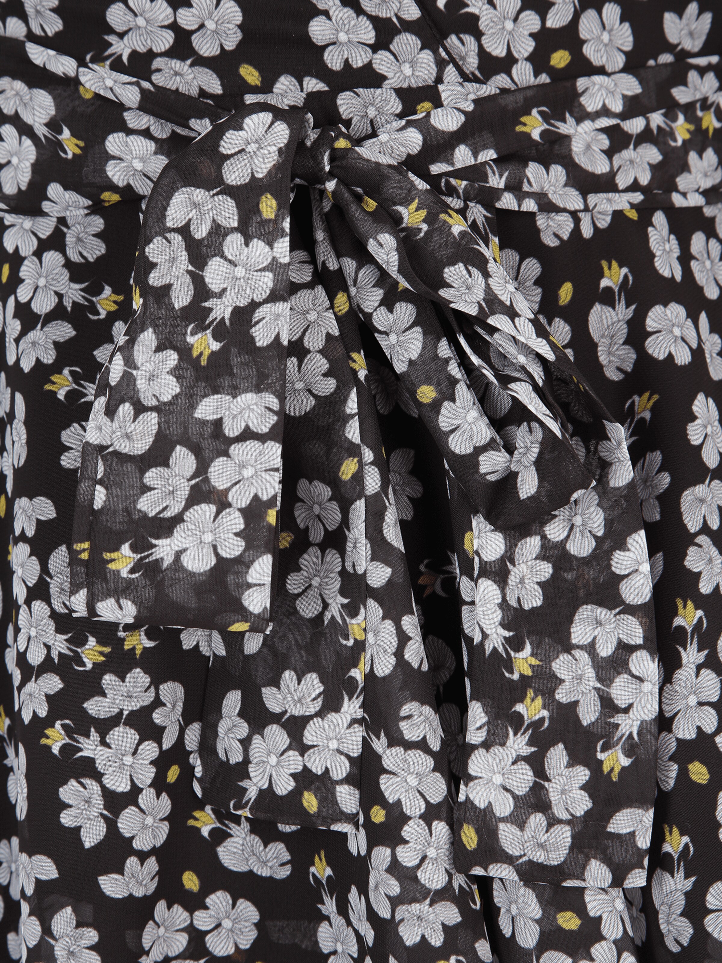 Trendyol Petite Shirt dress in Black