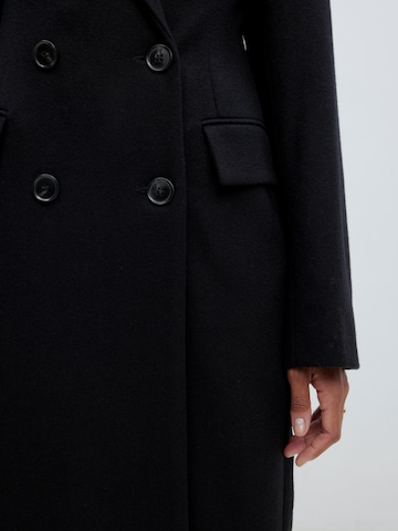 Palton de primăvară-toamnă 'Anette' de la EDITED pe negru