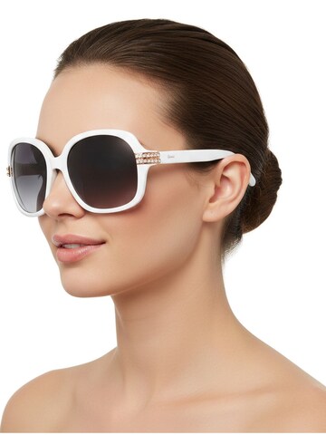Lunettes de soleil 'Sonnenbrille' GUESS en blanc