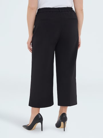Fiorella Rubino Tapered Trousers in Black
