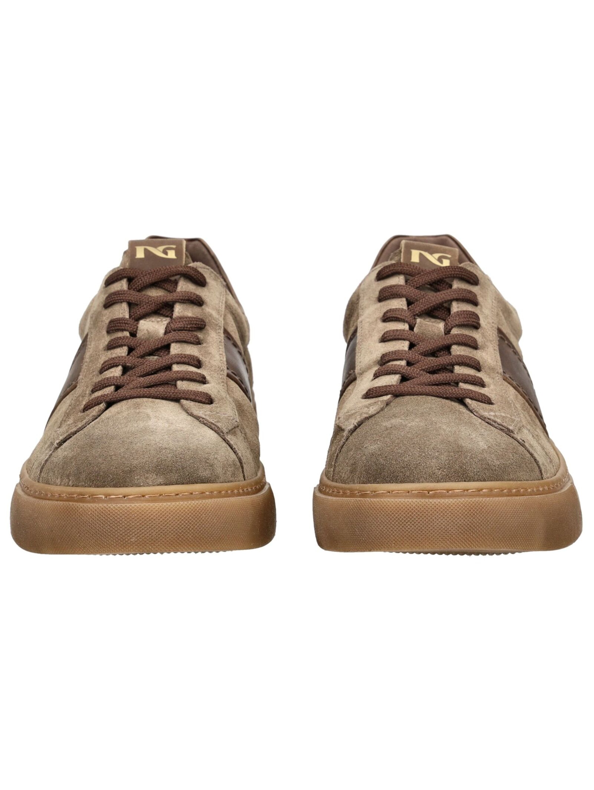 Baskets basses Nero Giardini en marron