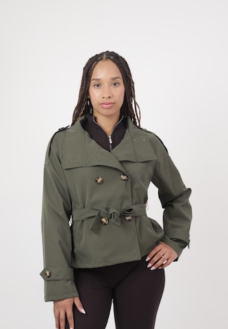 Elara Between-Season Jacket in Green: front