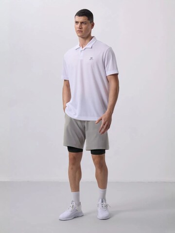 Tommy LifeTapered Hlače 'Shorts' - siva boja