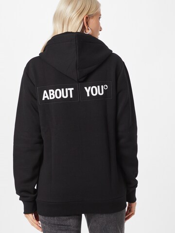 Sweat-shirt 'Senta' ABOUT YOU en noir