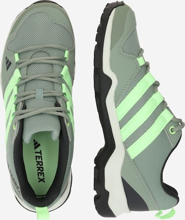 ADIDAS TERREX - Zapatos bajos 'AX2R' en verde