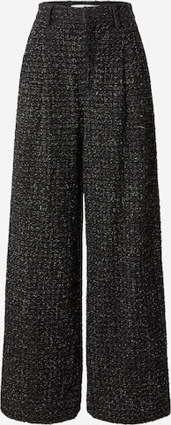 Gestuz Wide leg Pleat-Front Pants 'Jeanetta' in Black: front